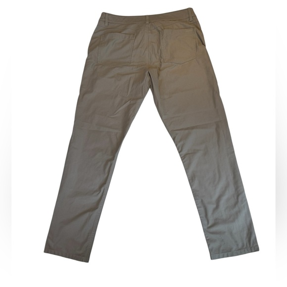 johnnie-O Men's Khaki Chinos - Picture 3 of 3